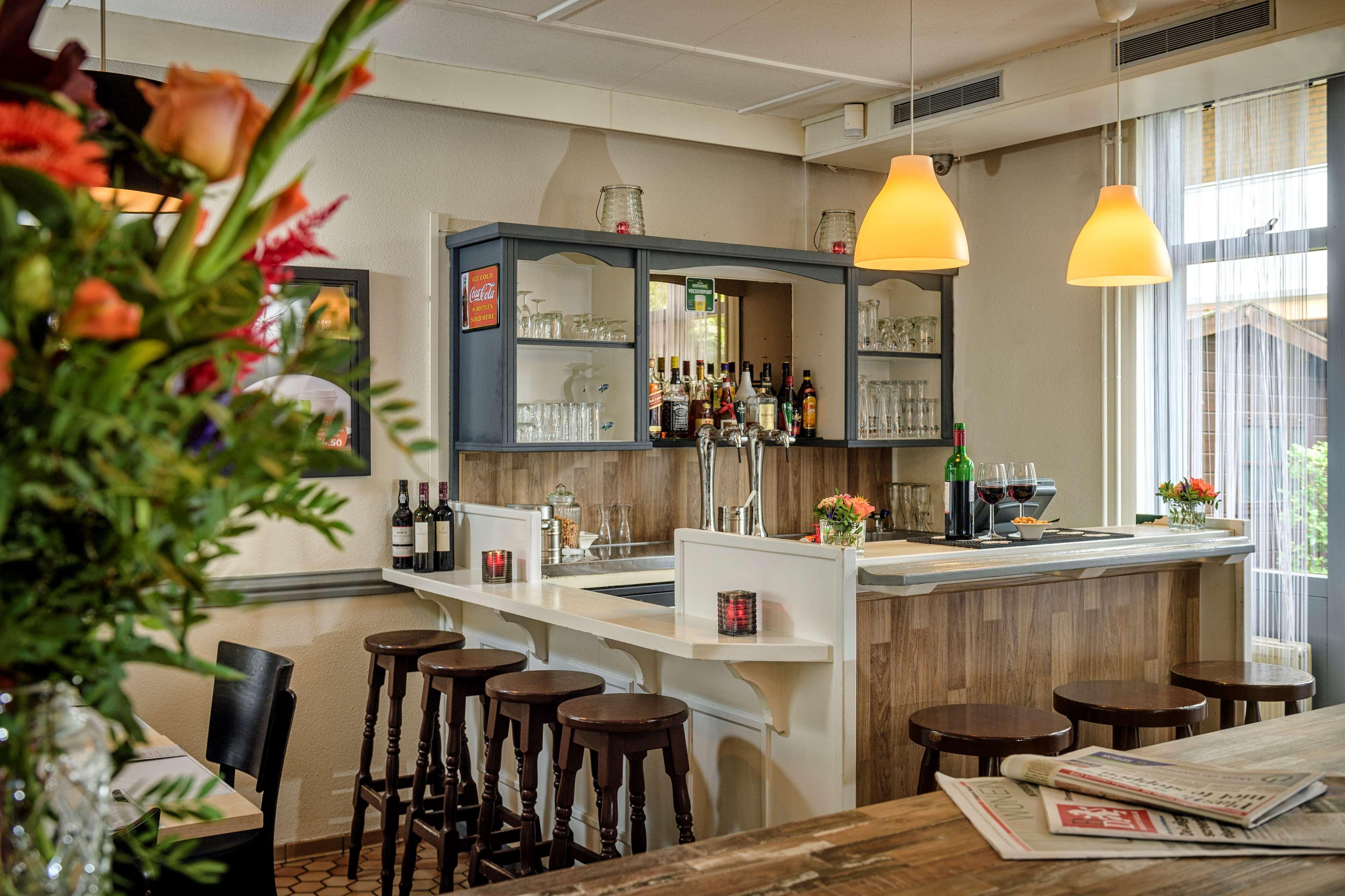 斯海尔托亨博斯钟楼酒店及餐厅 登博斯 外观 照片
