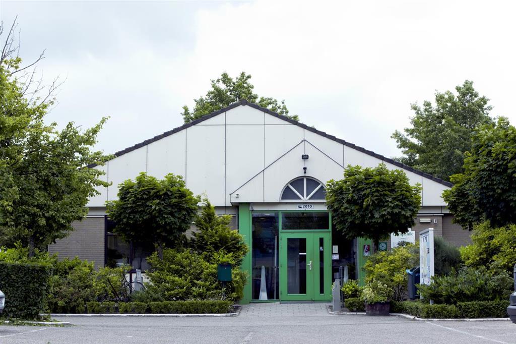斯海尔托亨博斯钟楼酒店及餐厅 登博斯 外观 照片