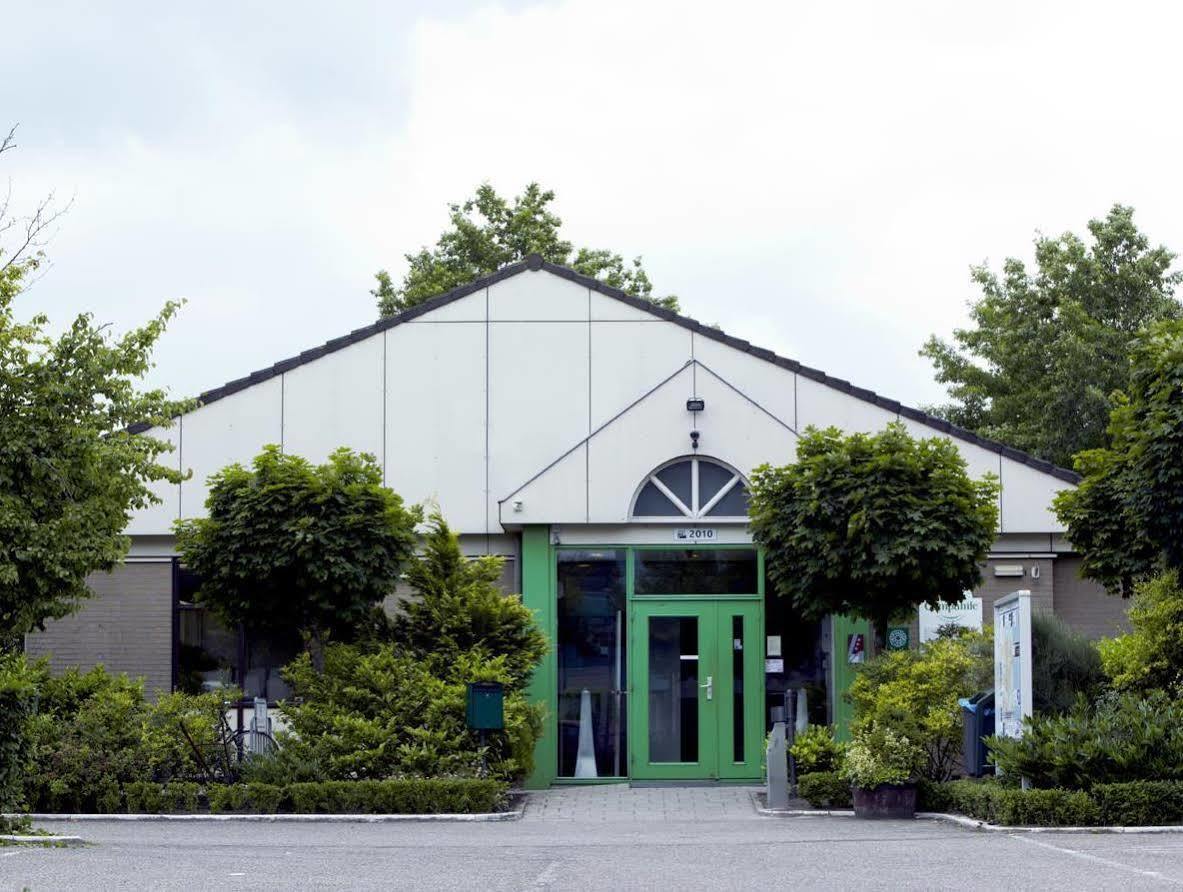 斯海尔托亨博斯钟楼酒店及餐厅 登博斯 外观 照片